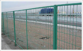 公路护栏网